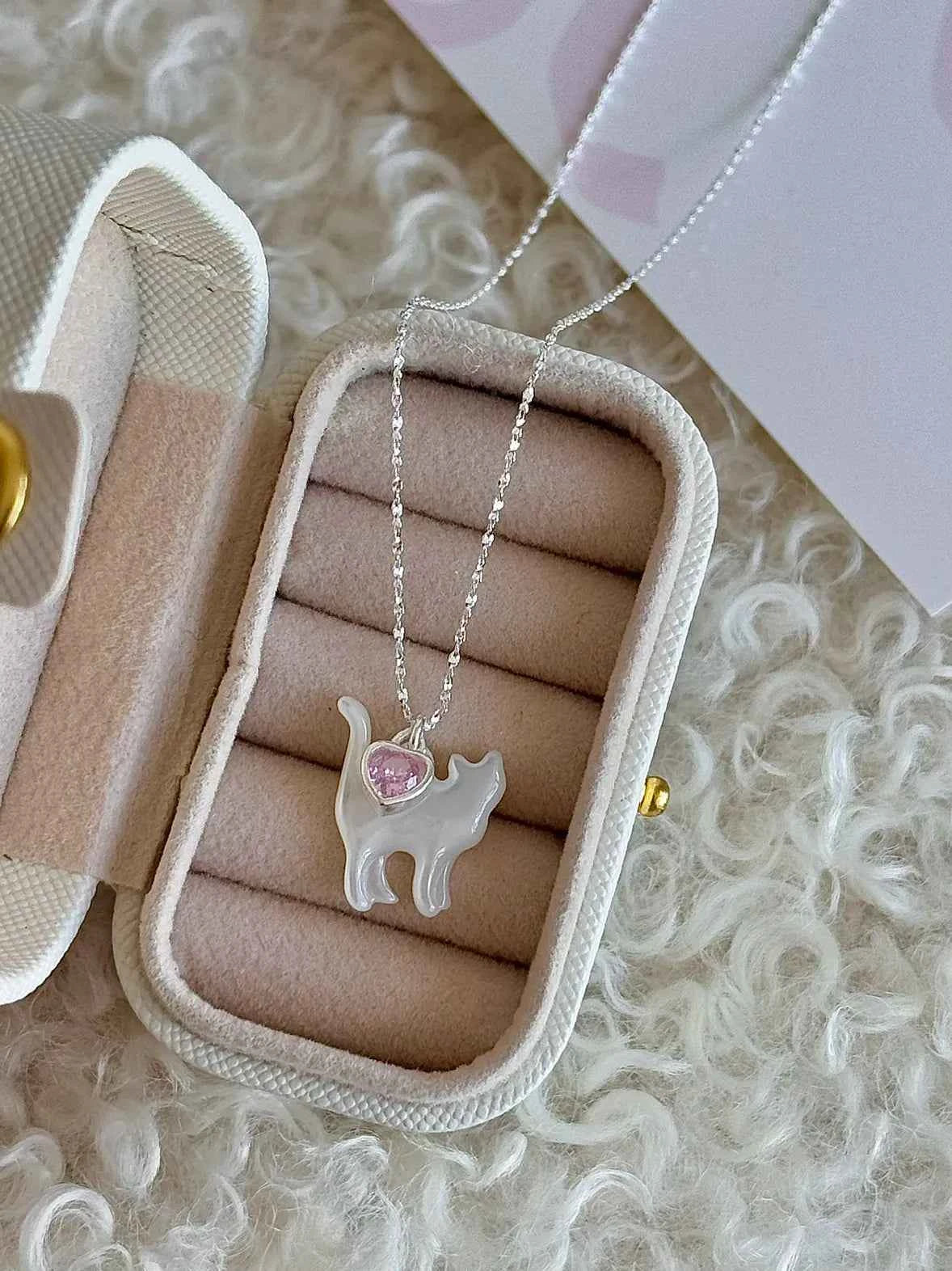 "Be Your Meow" 925 Sterling Silver Pink Heart Zircon and White Mother-of-Pearl Cat Necklace - Delicate and Elegant