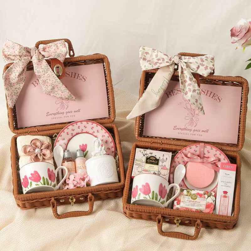 Elegant Heartwarming Gift Basket | Perfect Gift for Her | Birthday & Mother's Day Gift | Cherish Every Moment