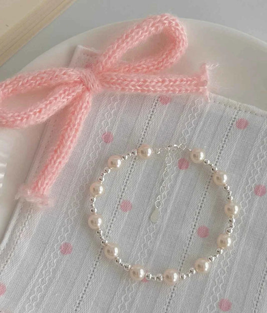 "White Moonlight" 925 Sterling Silver & Pearl Bead Bracelet - Elegant, Timeless, and Refined