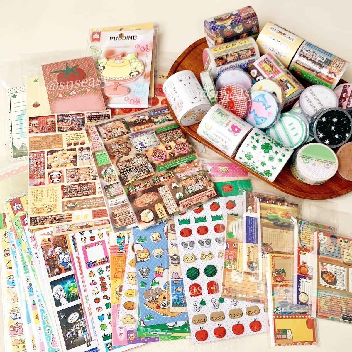 Retro Japanese Stationery Mystery Box – 20 Pieces of Vintage-Inspired Tapes, Stickers & Memo Pads