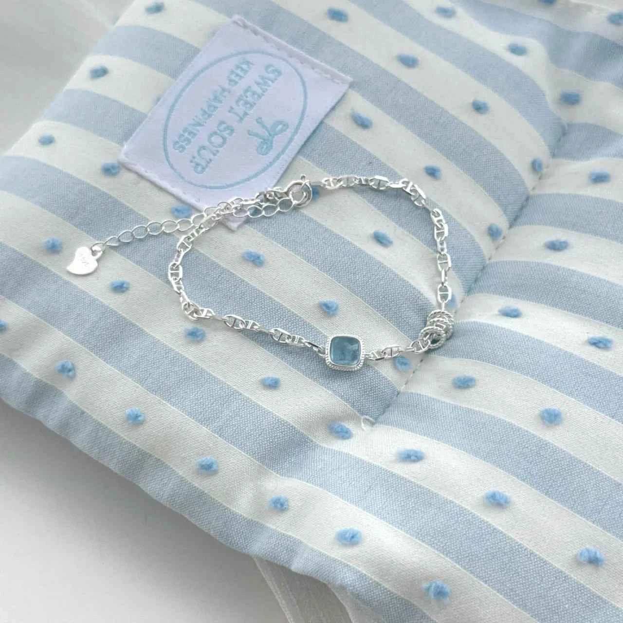 "Aqua Cube Piggy" 925 Sterling Silver Aquamarine & Pig-Nose Chain Bracelet – Minimalist Ocean Chic (Copy)