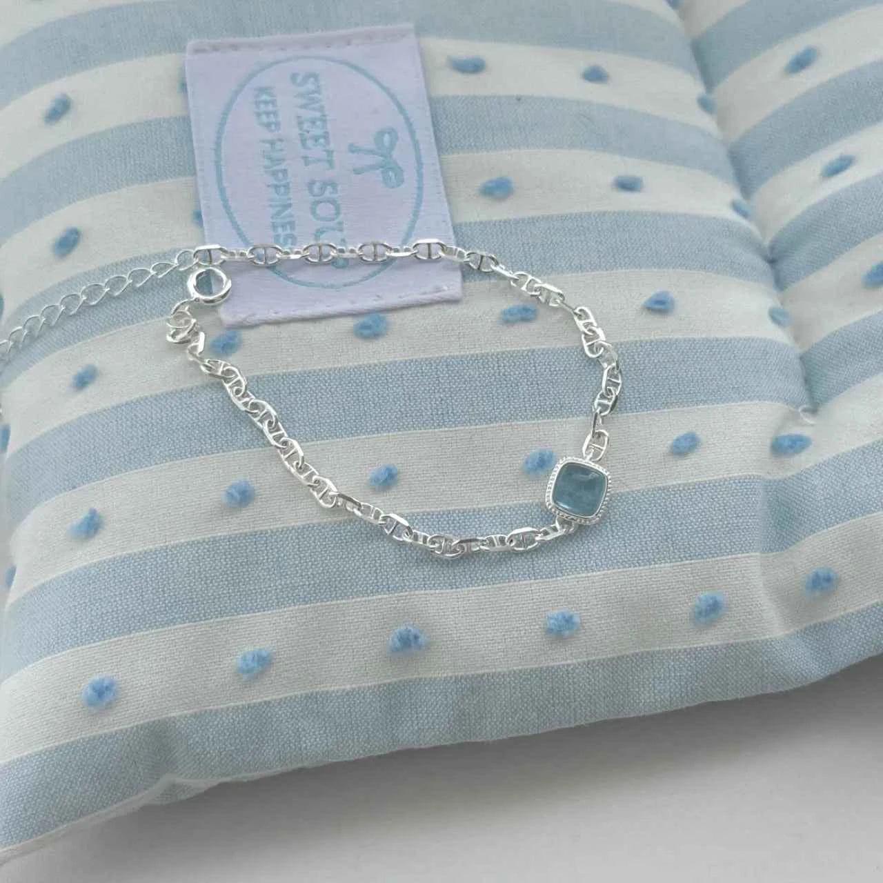 "Aqua Cube Piggy" 925 Sterling Silver Aquamarine & Pig-Nose Chain Bracelet – Minimalist Ocean Chic (Copy)