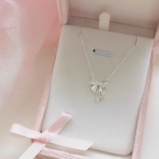 "Sweetheart Queen" 999 Pure Silver Bow Necklace - Elegant, Unique, and Hypoallergenic