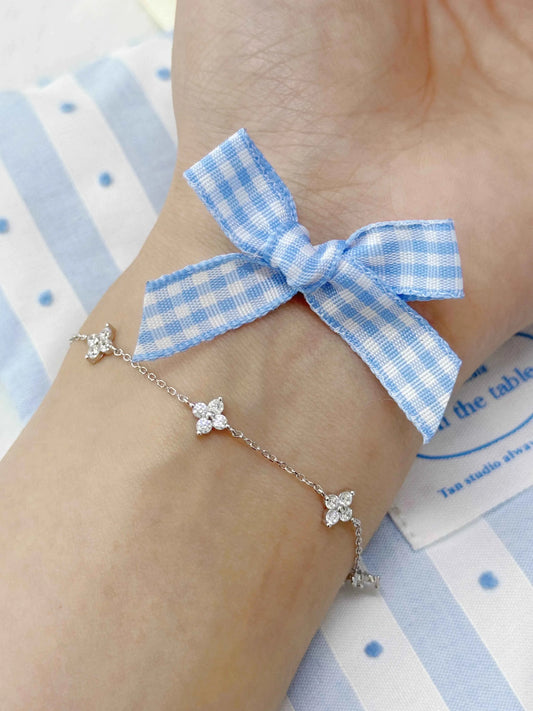 "Four-Leaf Clover Tale" 925 Sterling Silver Charm Bracelet with Zircon – Luck in Every Link (Copy)