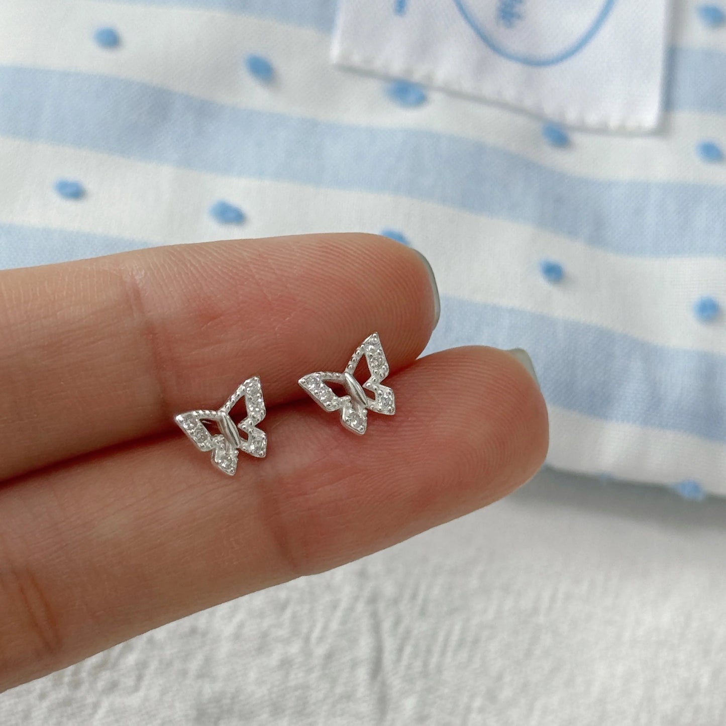 "Radiant Butterfly" 999 Pure Silver Openwork Zircon Butterfly Stud Earrings - Unique and Sparkling