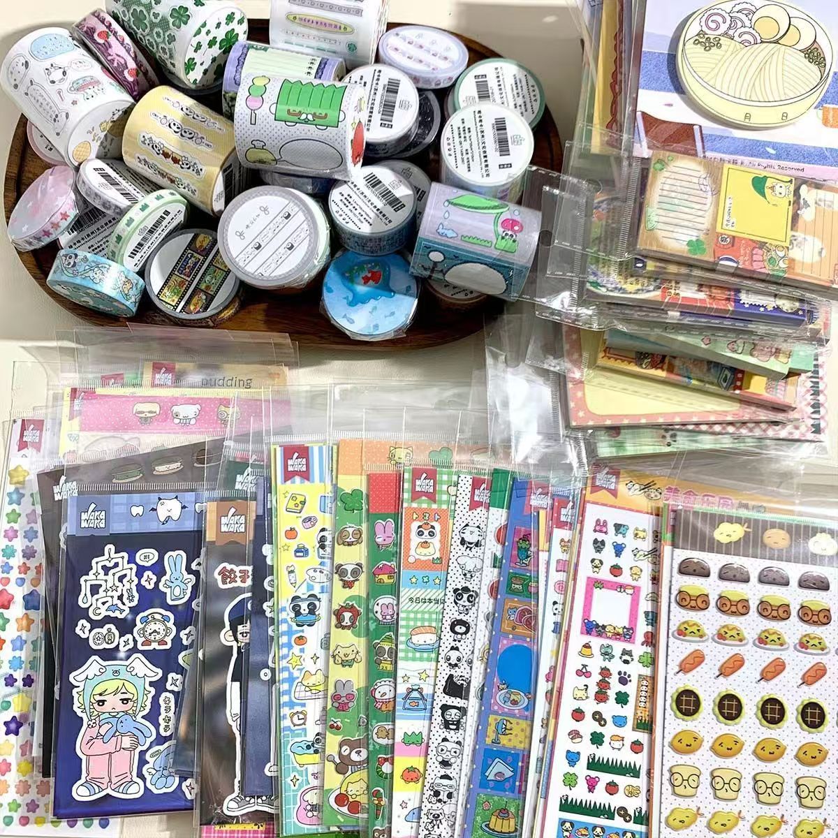 Retro Japanese Stationery Mystery Box – 20 Pieces of Vintage-Inspired Tapes, Stickers & Memo Pads