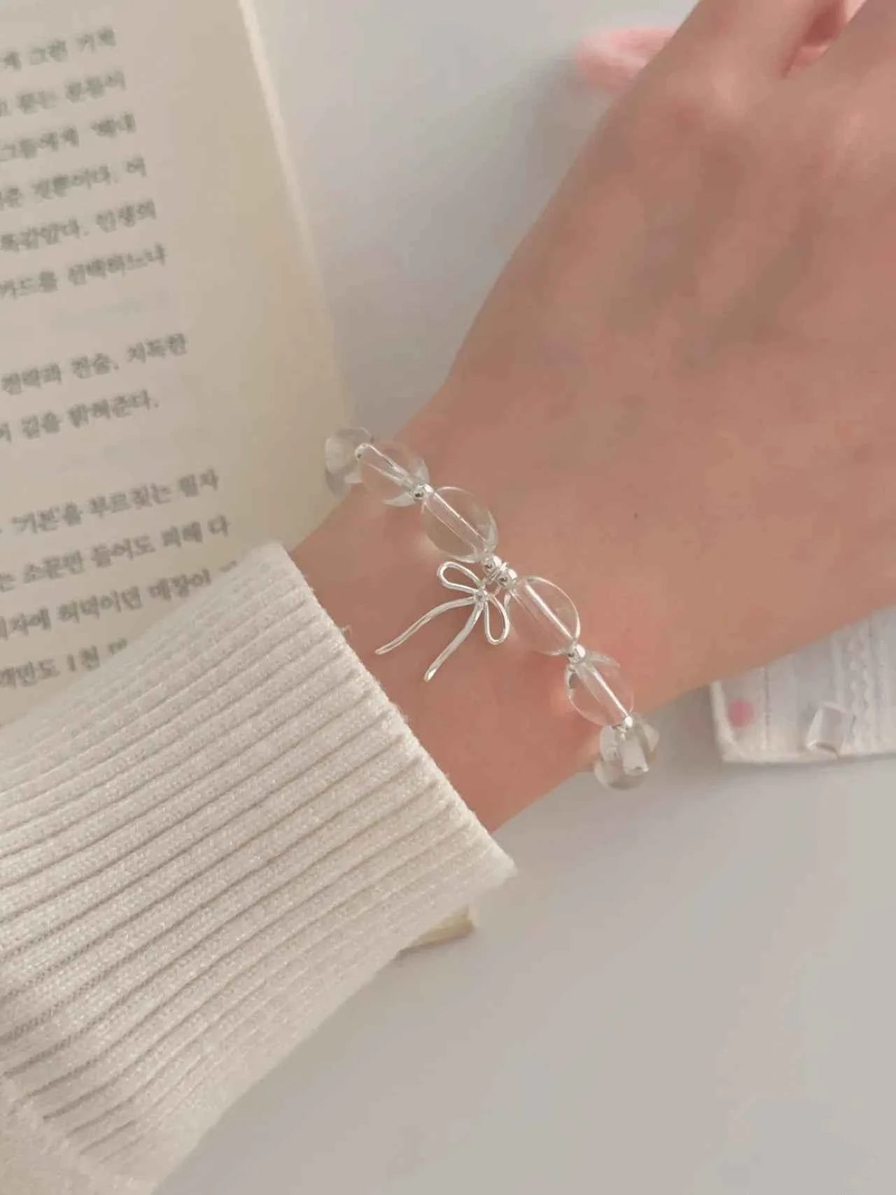 "White lce Crystal" 925 Sterling Silver Bowknot WhiteCrystal Bead Bracelet-Delicate,Pure, and Elegant