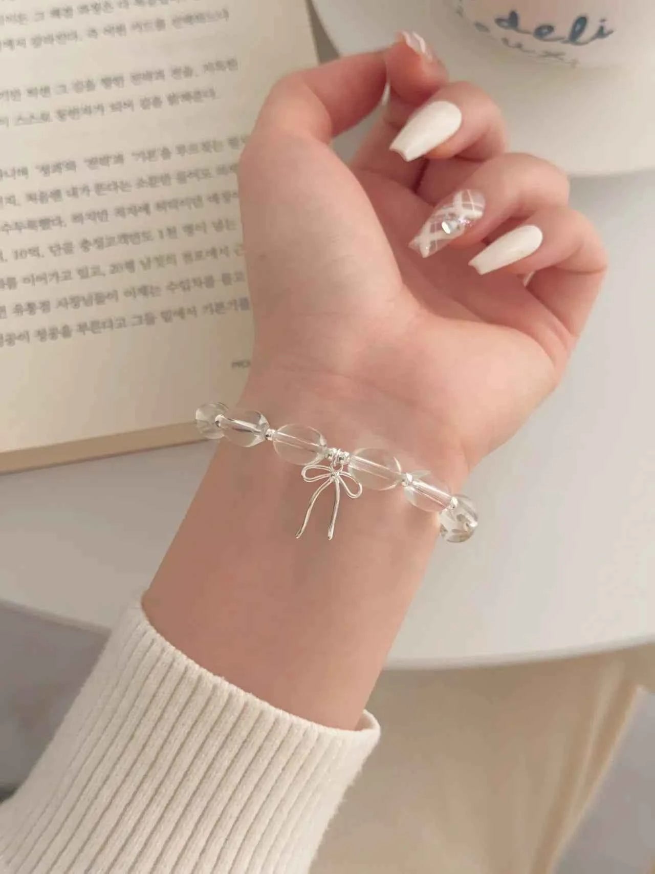 "White lce Crystal" 925 Sterling Silver Bowknot WhiteCrystal Bead Bracelet-Delicate,Pure, and Elegant