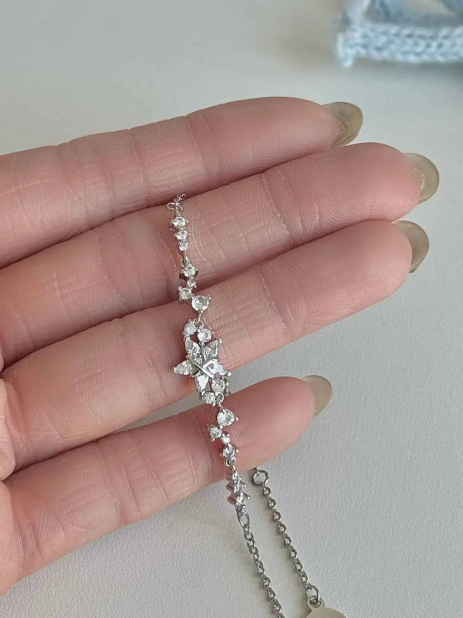 "Galactic Fragments" Fully Diamond-Studded Star Bracelet in 925 Sterling Silver - Chic, Refined, and Unique