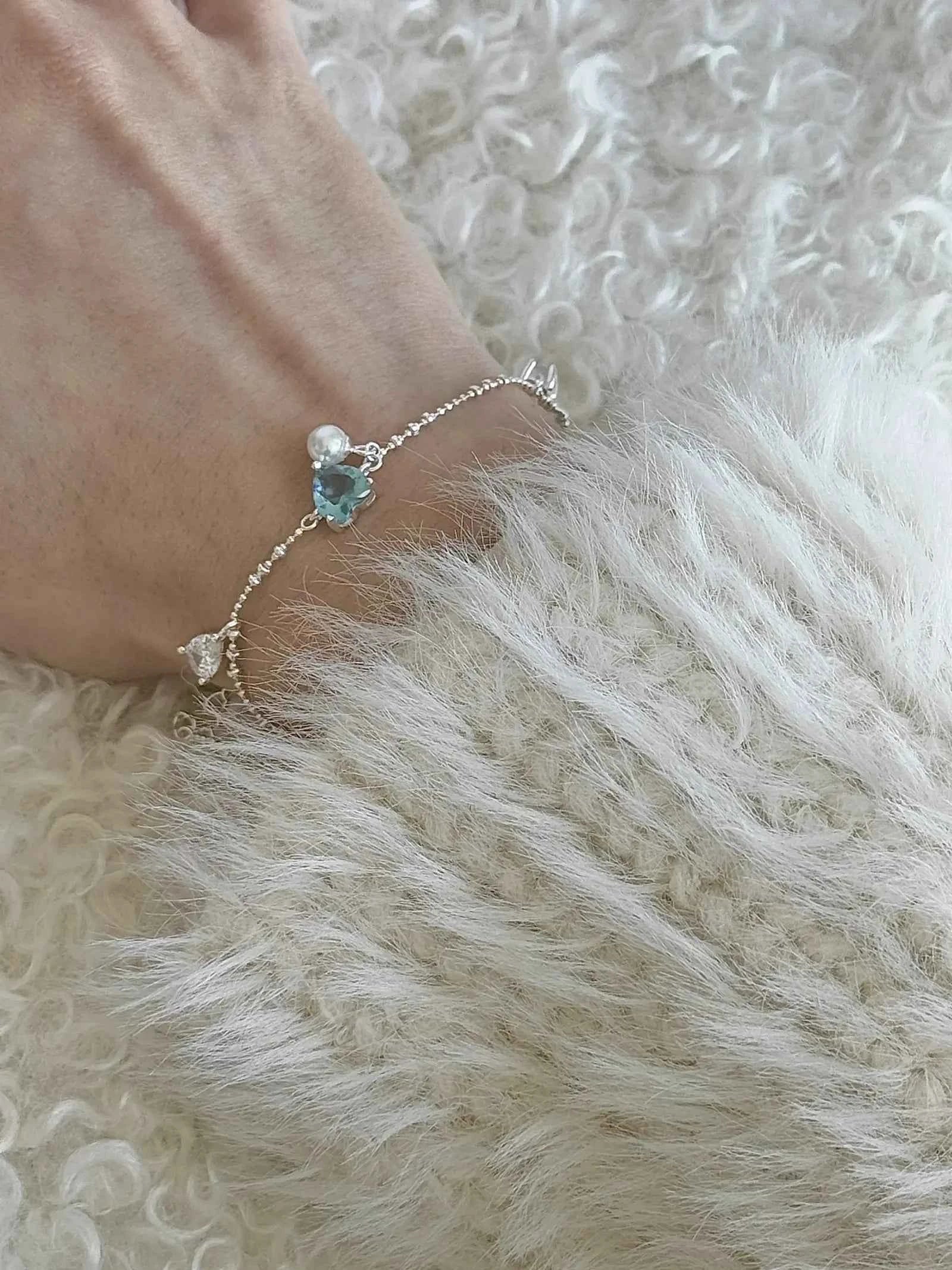 "Blue Tears" 925 Sterling Silver Heart Bracelet with Pearl - Delicate, Unique, and Ocean-Inspired