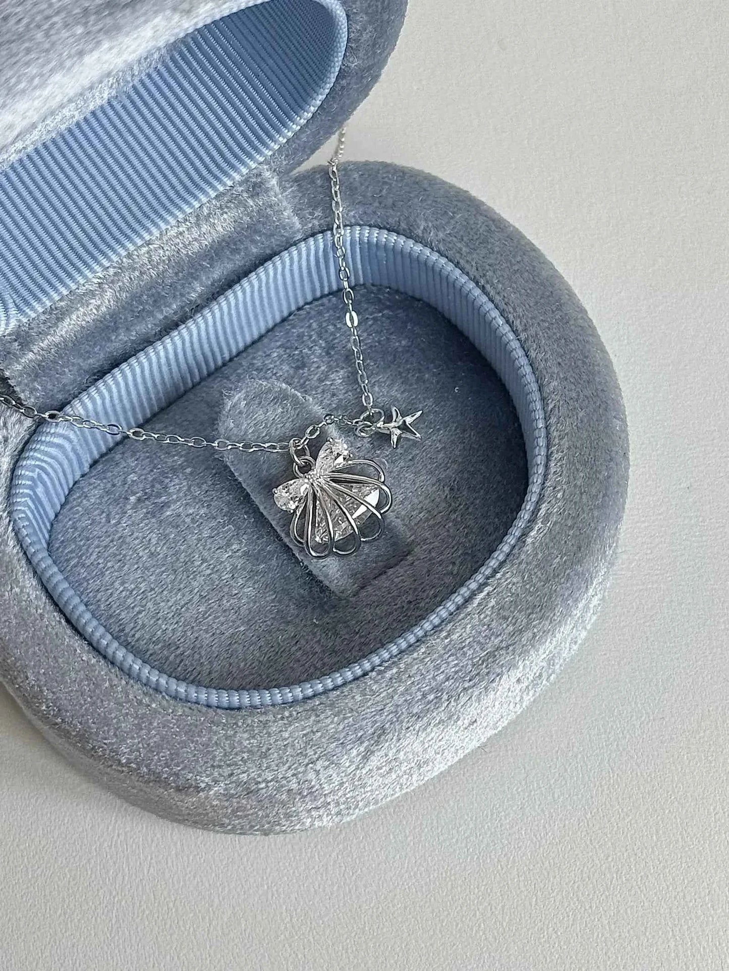 "Silken Star Kiss" 925 Sterling Silver White Gold-Plated Shell Necklace - Delicate, Elegant, and Sparkling