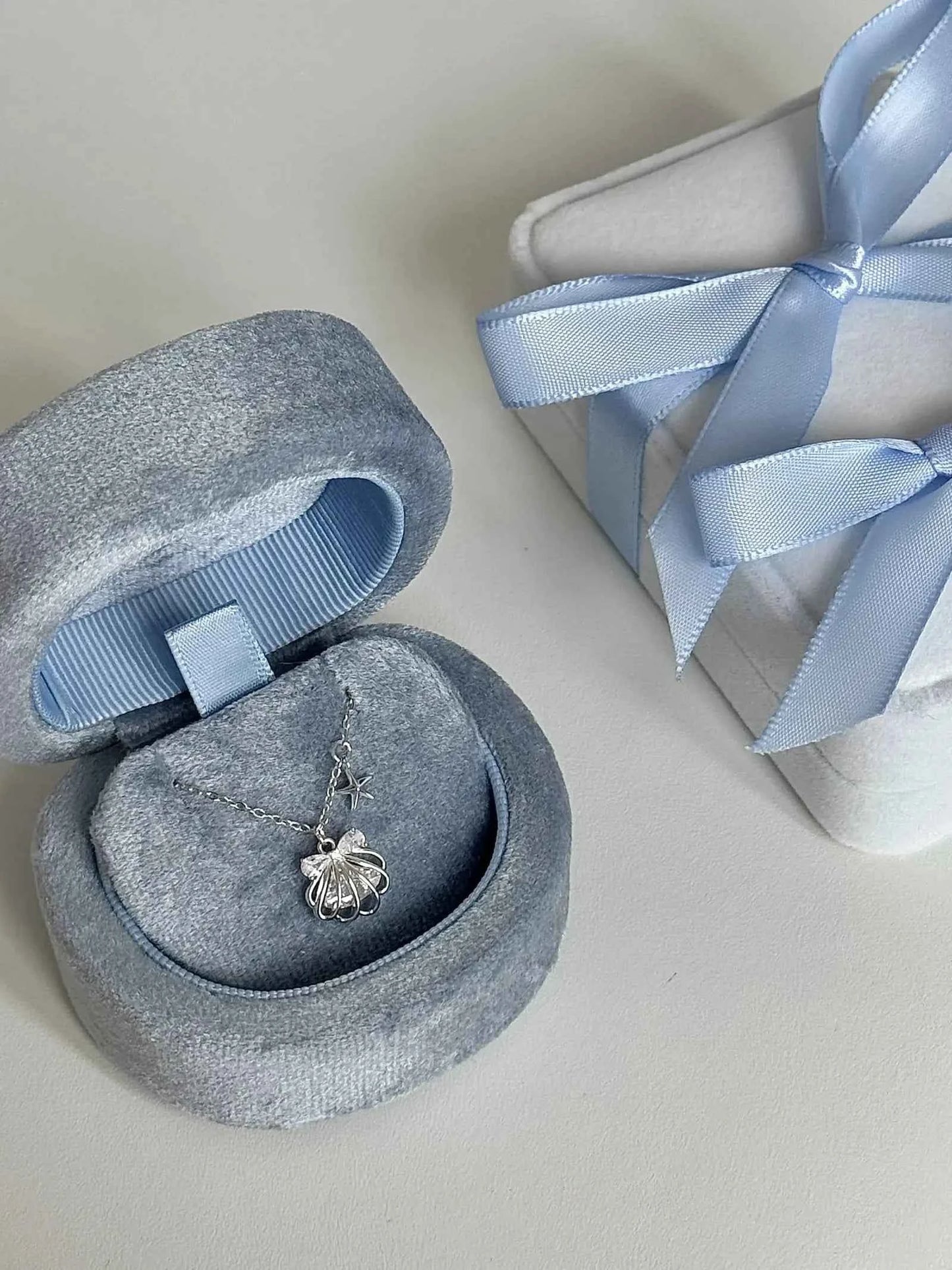"Silken Star Kiss" 925 Sterling Silver White Gold-Plated Shell Necklace - Delicate, Elegant, and Sparkling