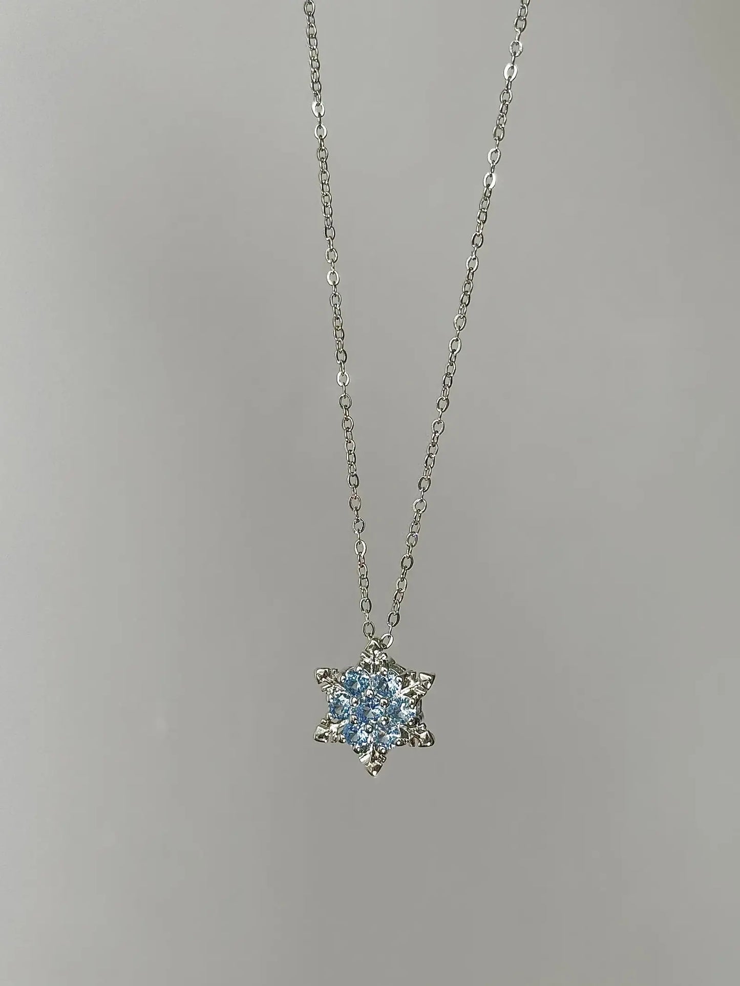 "Winter Love Letter" Snowflake Blue Gemstone Necklace - Sweet, Dreamy, and Unique - SNSEASY