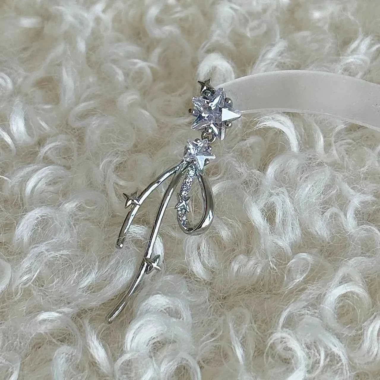 「Starlight Dream Ribbon」925 Sterling Silver Ribbon Bow Earrings with Sparkling Gems - Elegant and Versatile