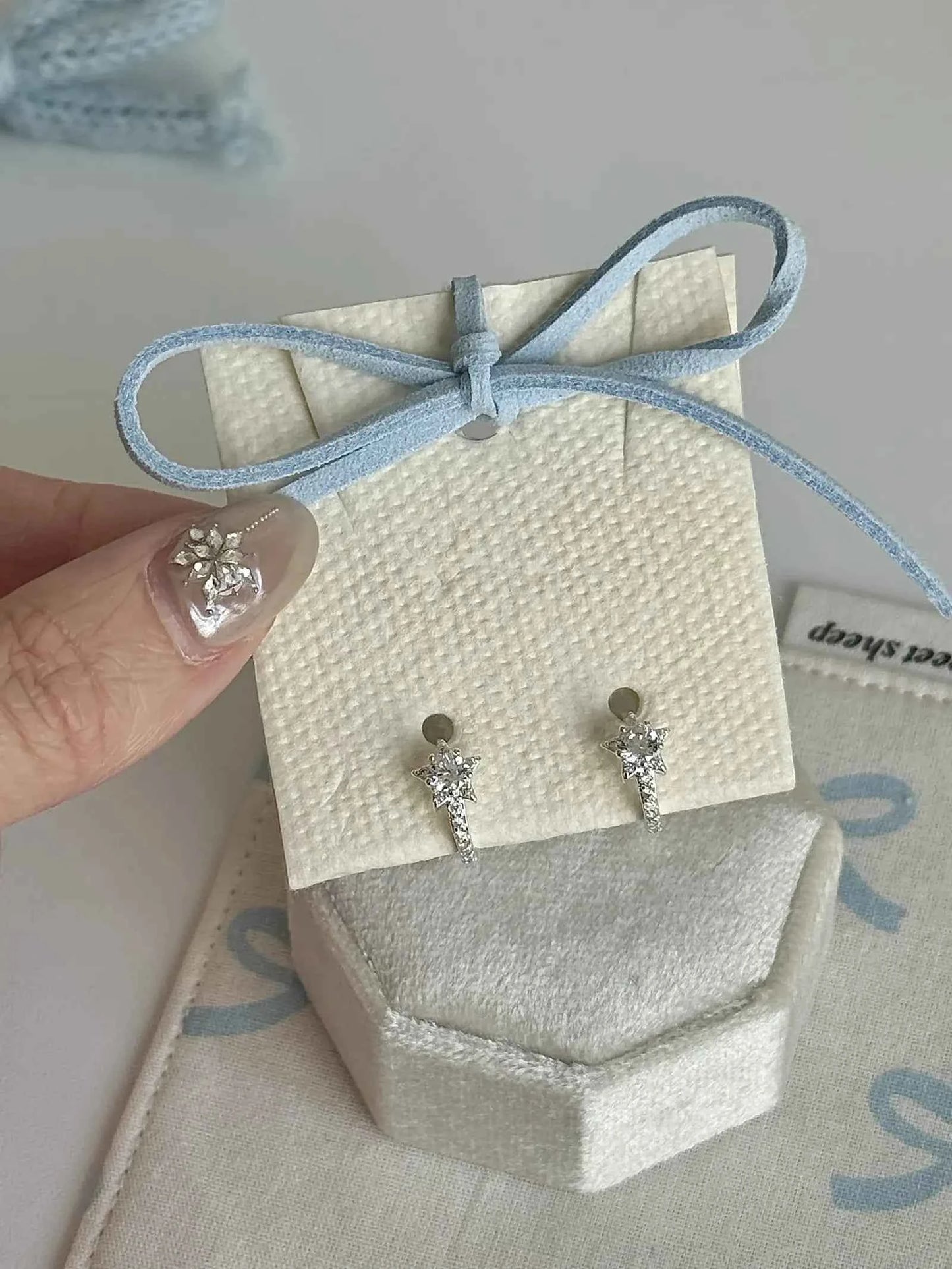 "Shooting Star Whisper" 925 Sterling Silver Earrings - Sparkling, Unique, and Perfect Gift for Best Friends