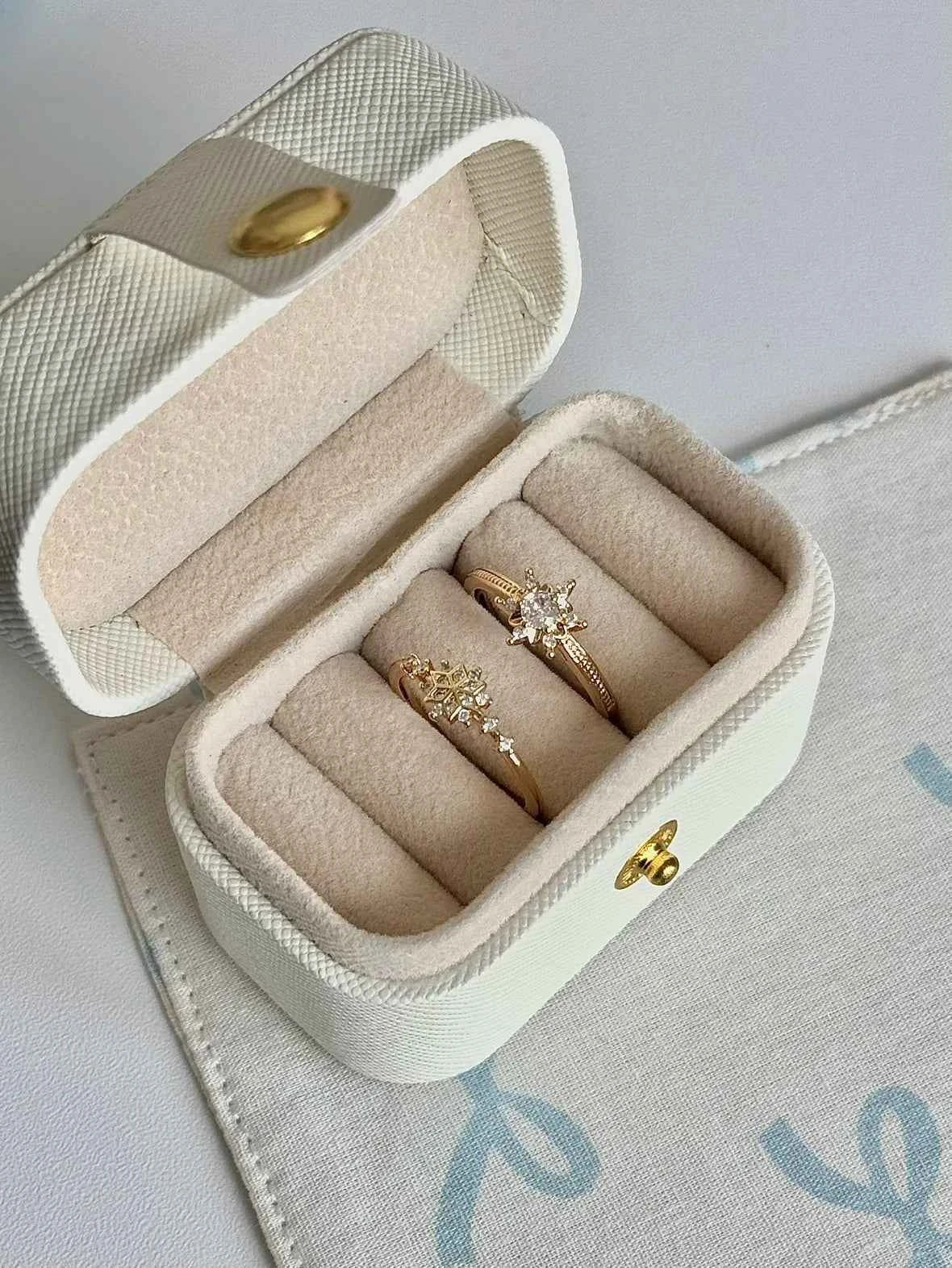 "Gilded Snowflake" 925 Sterling Silver Gold-Plated Ring with Artificial Gems - Dreamy, Luxurious, and Elegant (A Pair)