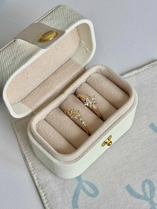 "Gilded Snowflake" 925 Sterling Silver Gold-Plated Ring with Artificial Gems - Dreamy, Luxurious, and Elegant (A Pair)