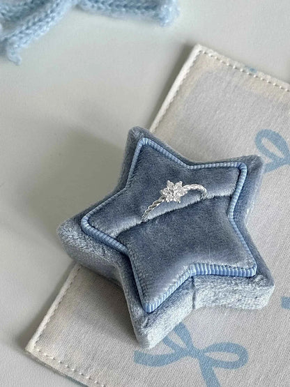 "In the Name of Snow" 925 Sterling Silver Snowflake Knot Ring - Delicate, Versatile, and Cool Chic