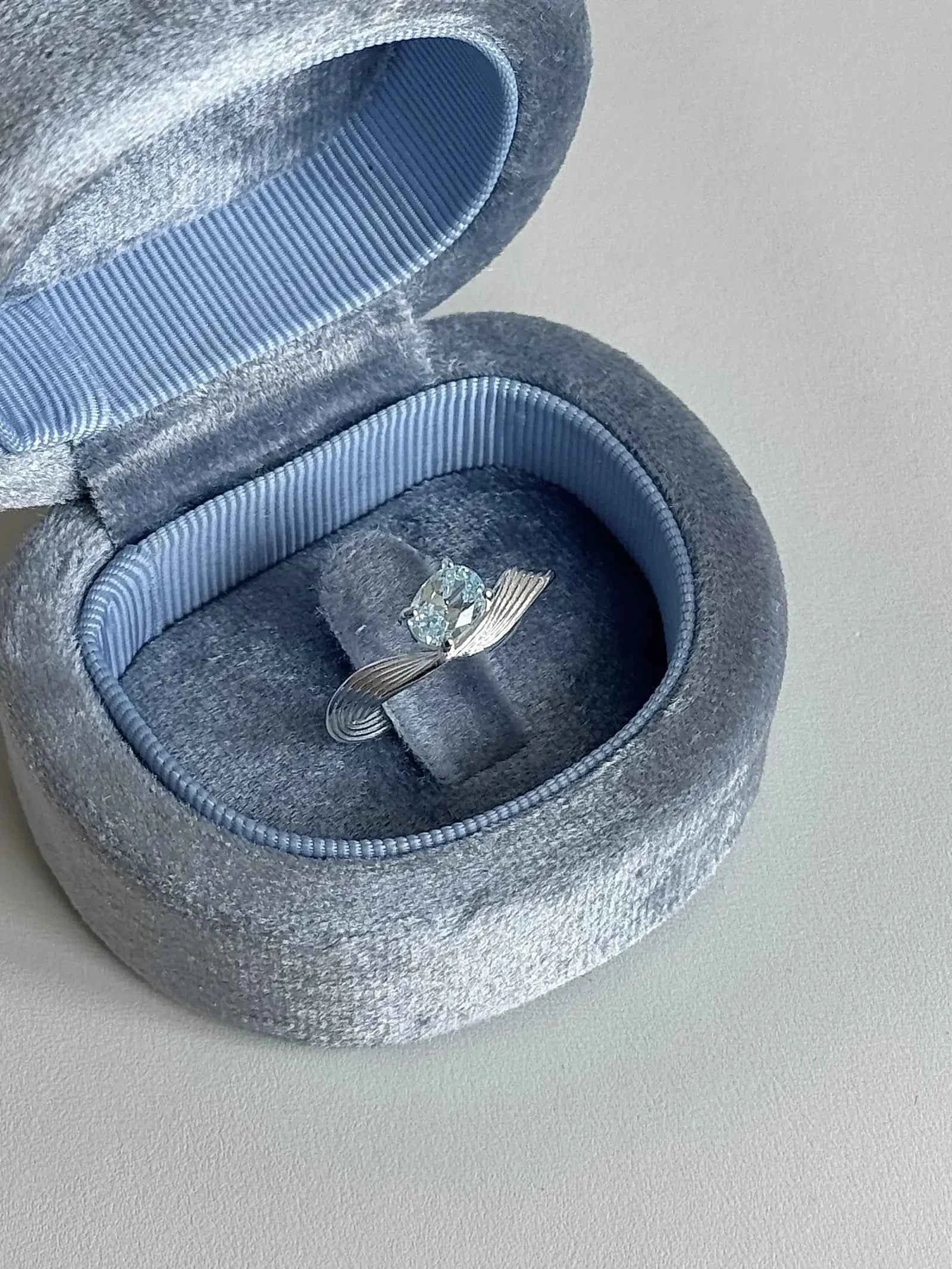 "Mercury Wave" 925 Sterling Silver Ring with Sea Blue Artificial Gems - Delicate, Luxurious, and Cool Chic