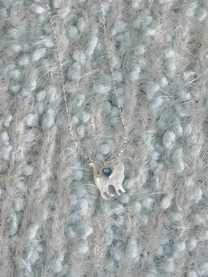 "Cloud Cat" 925 Sterling Silver Mother-of-Pearl Cat Necklace with Blue Heart Zircon - Delicate, Luxurious, and Sweet