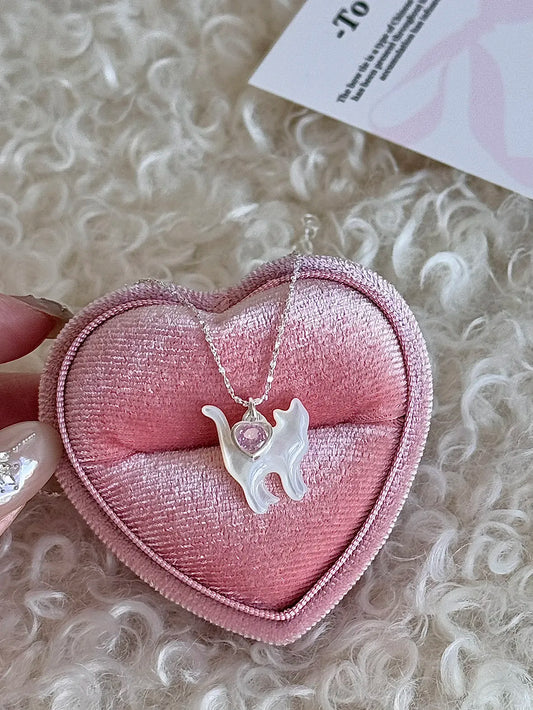 Be Your Meow 925 Sterling Silver Pink Heart Zircon and White Mother-of-Pearl Cat Necklace