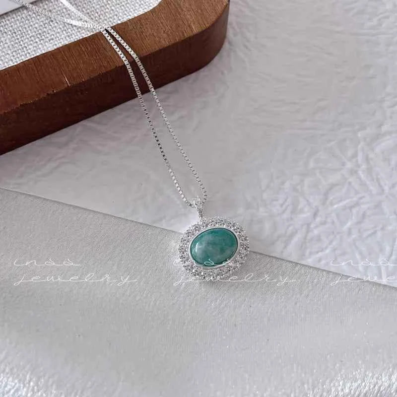 "Summer View" 925 Sterling Silver Blue Gemstone Necklace - Fresh, Elegant, and Sophisticated