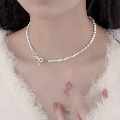 "Charming Pearl & Gold-Plated Bow" Necklace - Delicate, Sweet, and Versatile