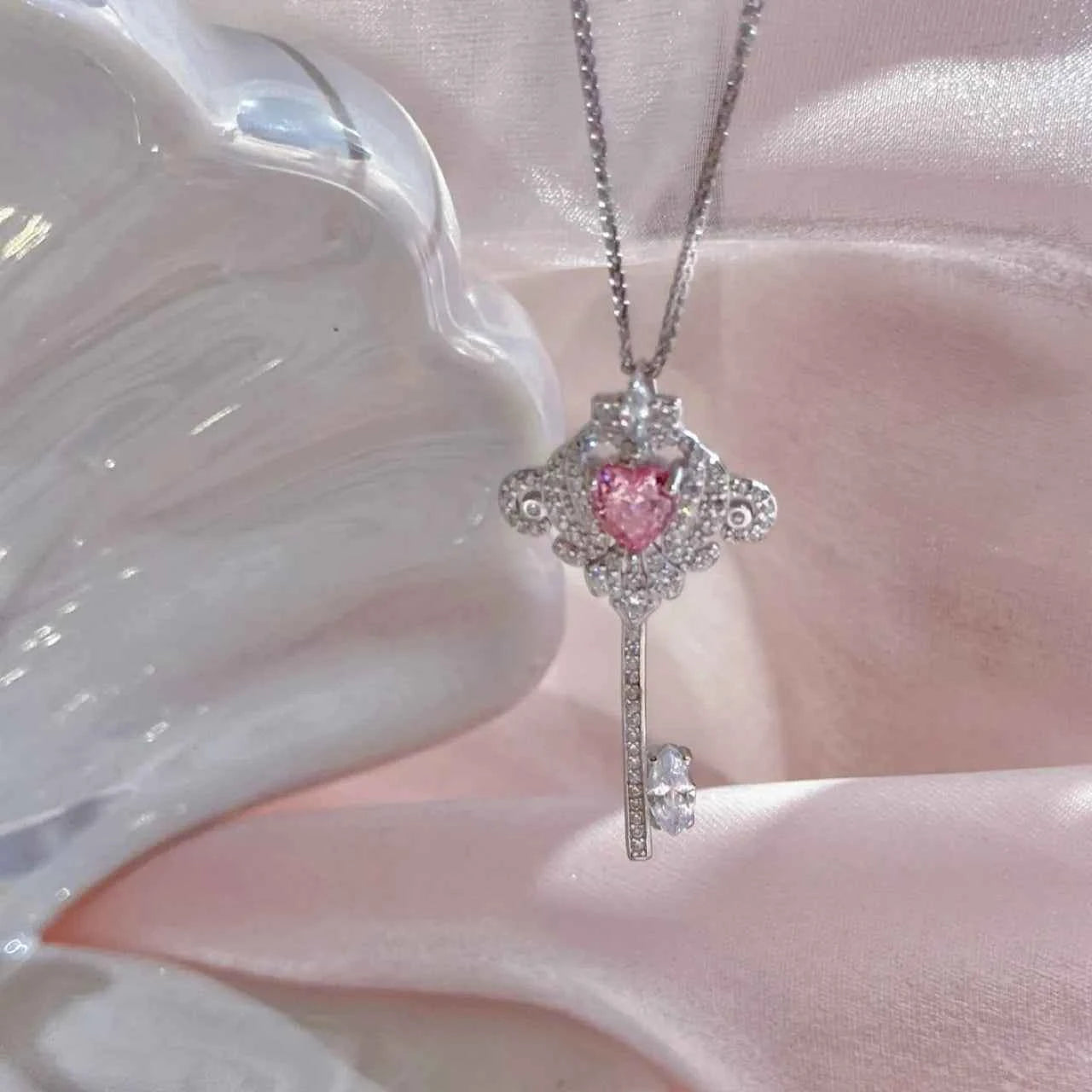 "Princess Key" 925 Sterling Silver Necklace with Pink Zircon - Sweet, Elegant, and Royal