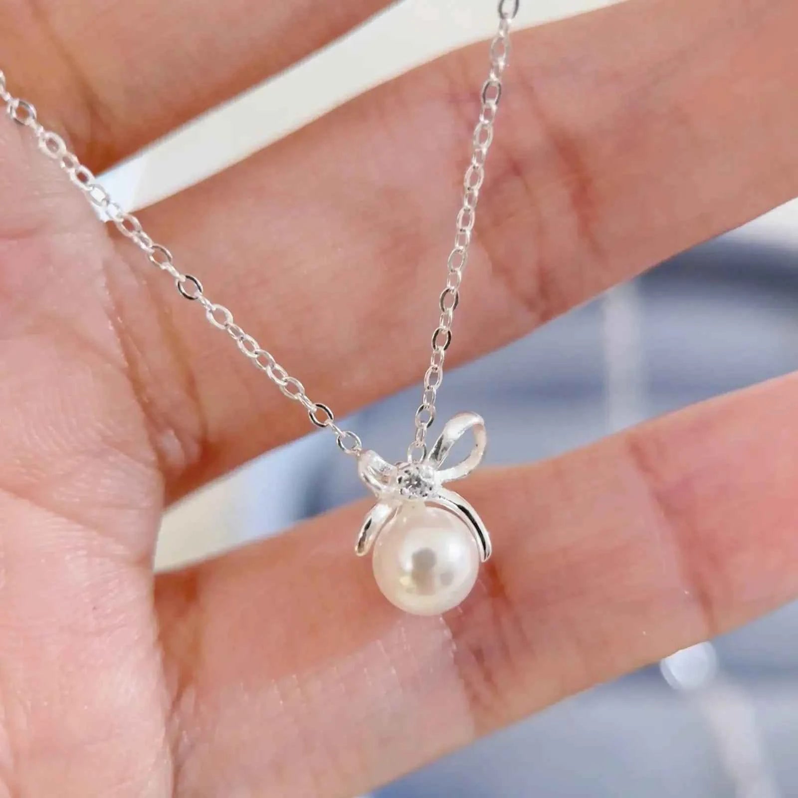 "Sweet Pearl Bow" 925 Sterling Silver Necklace with Zircon and Pearls - Delicate, Sweet, and Elegant