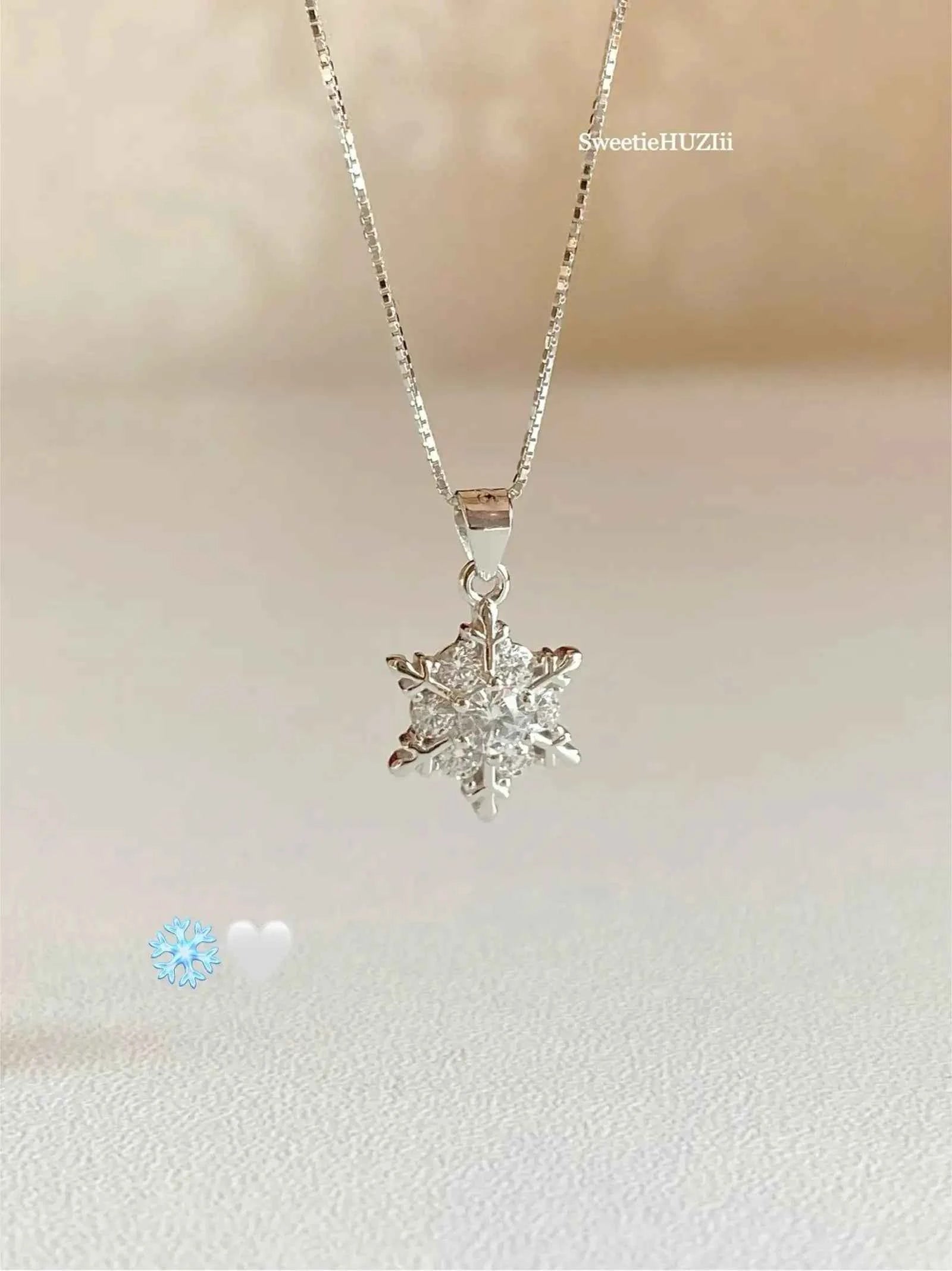 "Sparkling Snowflake" 925 Sterling Silver Necklace - Perfect Birthday Gift for Her