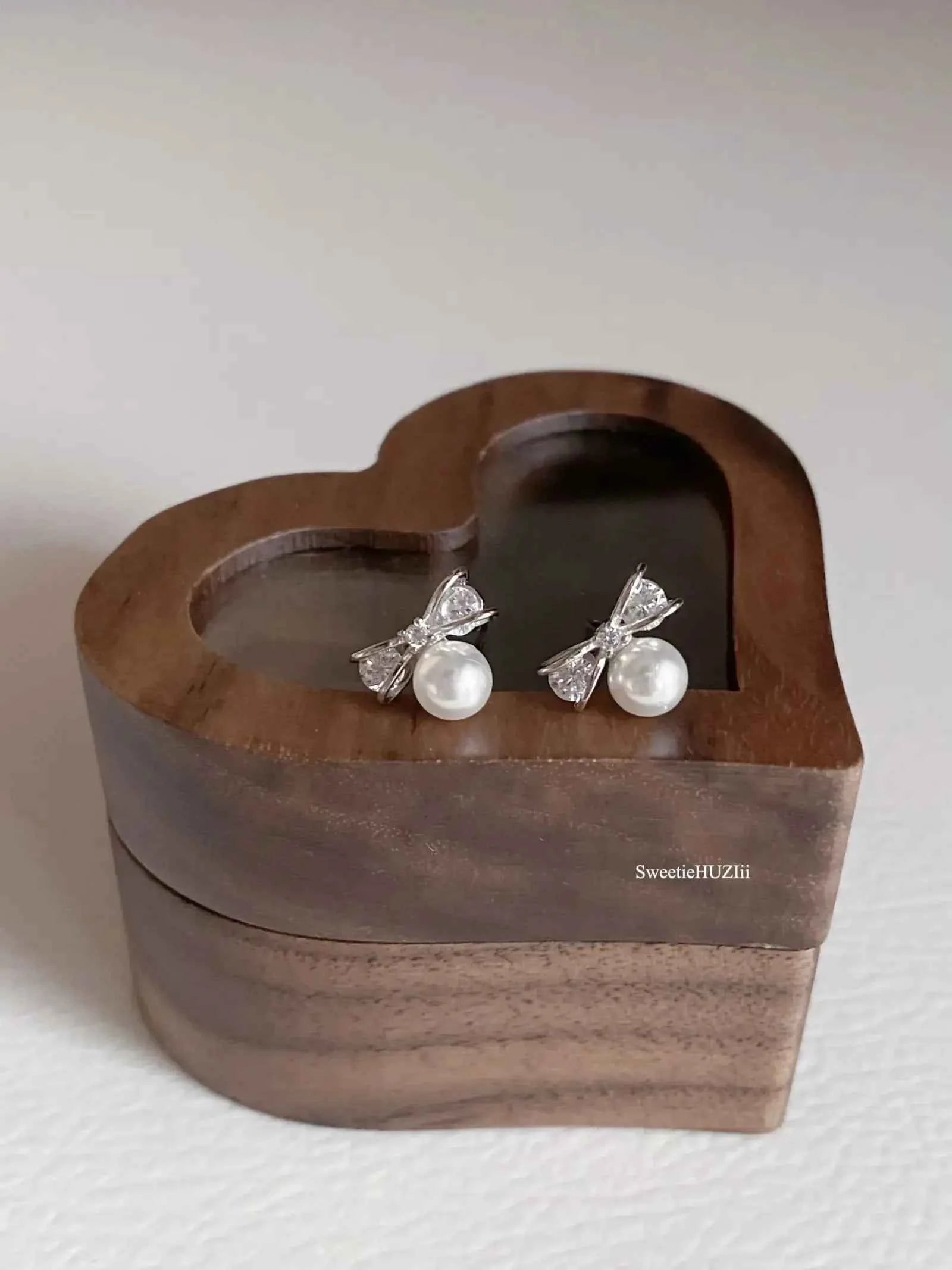 "Sweet Bow Bead" 925 Sterling Silver Stud Earrings - Delicate, Elegant, and Charming