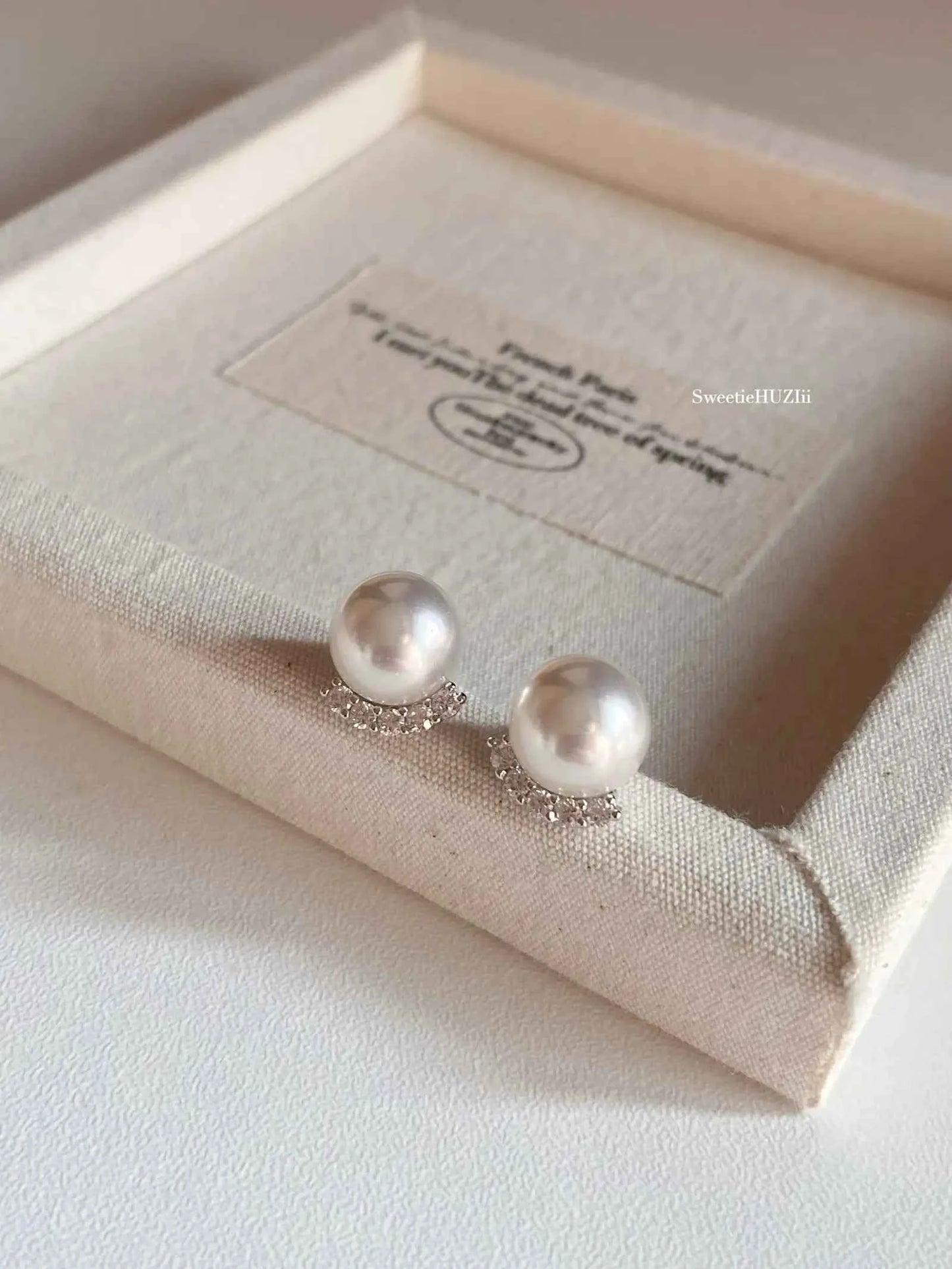 "Sparkling Bulb Pearl" 925 Sterling Silver Stud Earrings - Unique, Elegant, and eye-catching