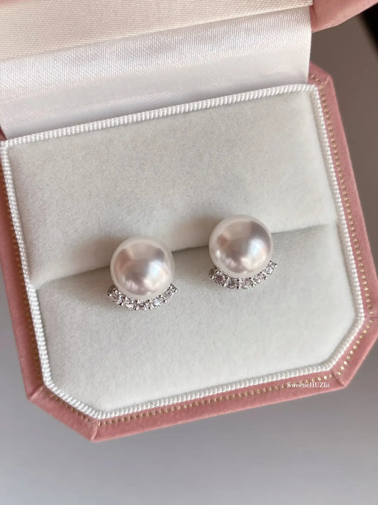 Sparkling Bulb Pearl 925 Sterling Silver Stud Earrings &#8211; Unique Elegant and eye-catching 1