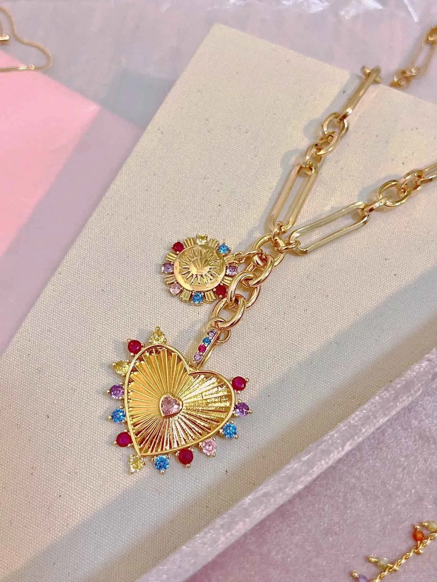 "Colorful Heart Sunflower" Zircon Necklace - Vibrant, Playful, and Elegant