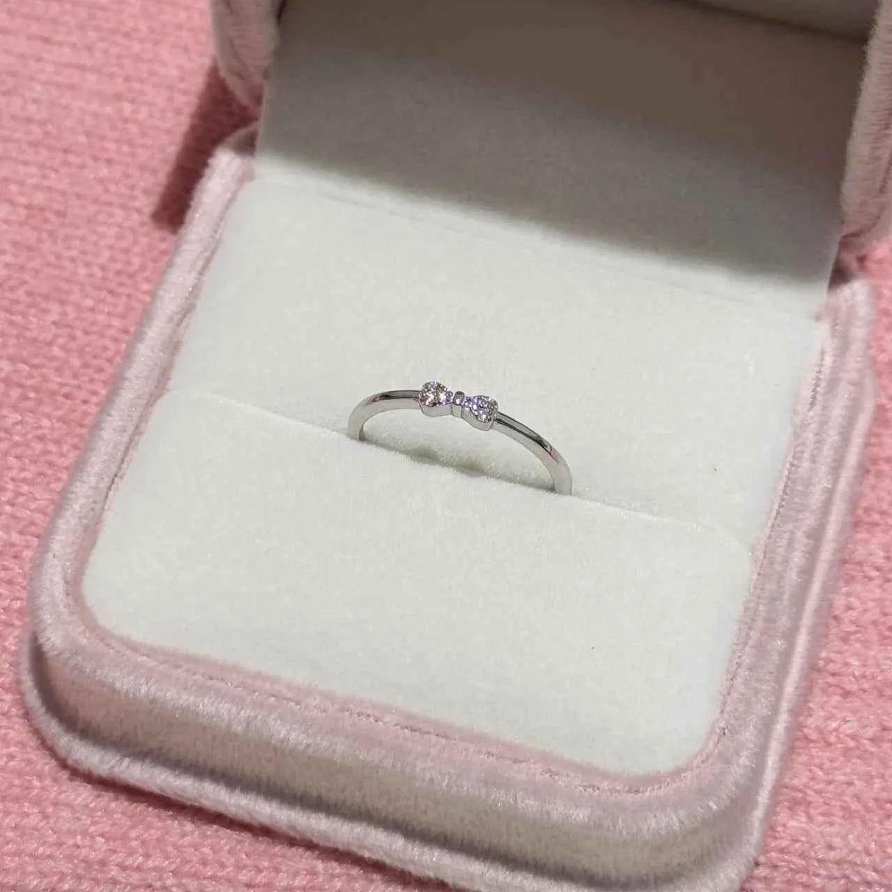 "Chic Bow" 925 Sterling Silver Diamond Accent Ring - Minimalist and Unique
