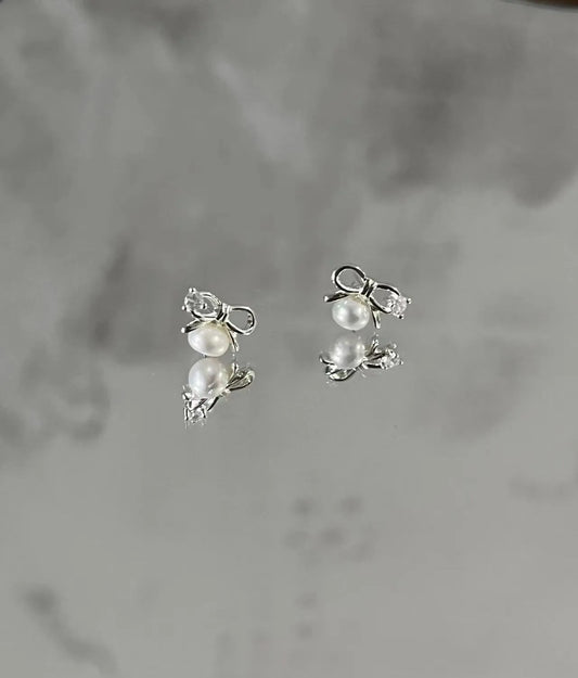 Mini Bow Pearl 925 Sterling Silver Stud Earrings &#8211; Sweet Elegant and Delicate 9