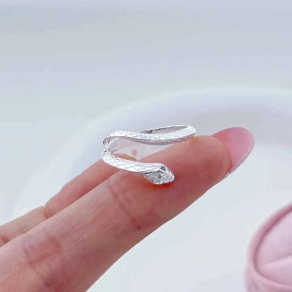 "Enchanting Snake" 925 Sterling Silver Ring - Unique, Bold, and Stylish
