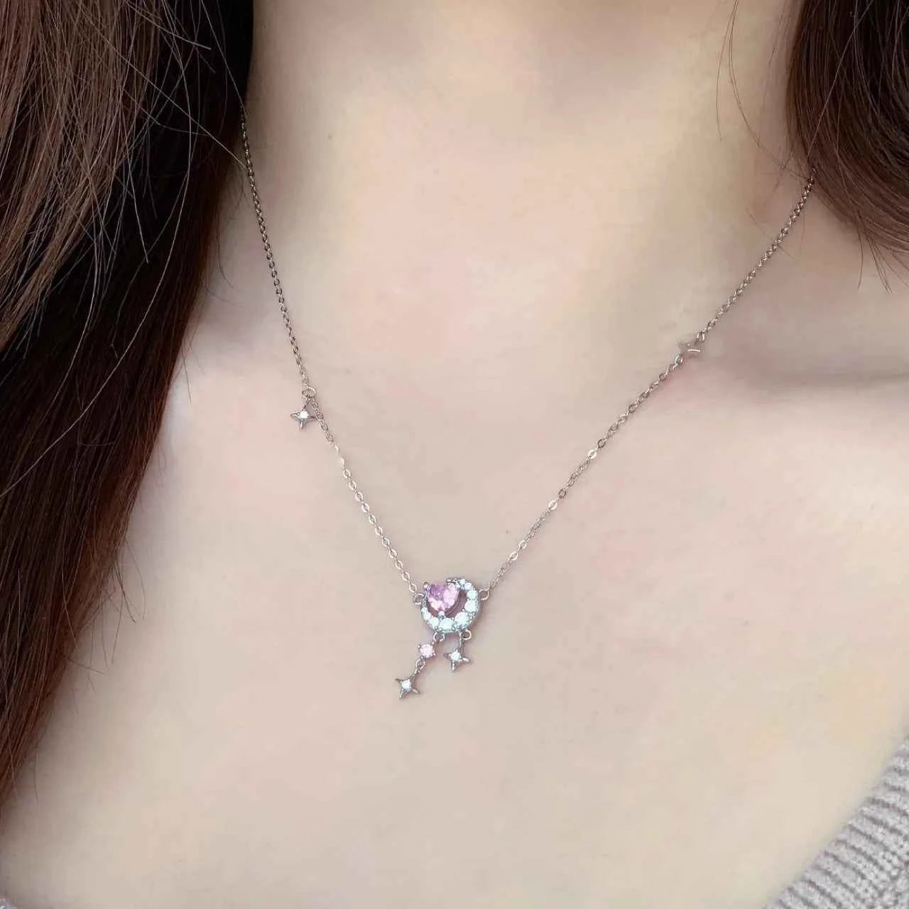 "Spinning Snowflake" 925 Sterling Silver Necklace - Unique and Hypoallergenic