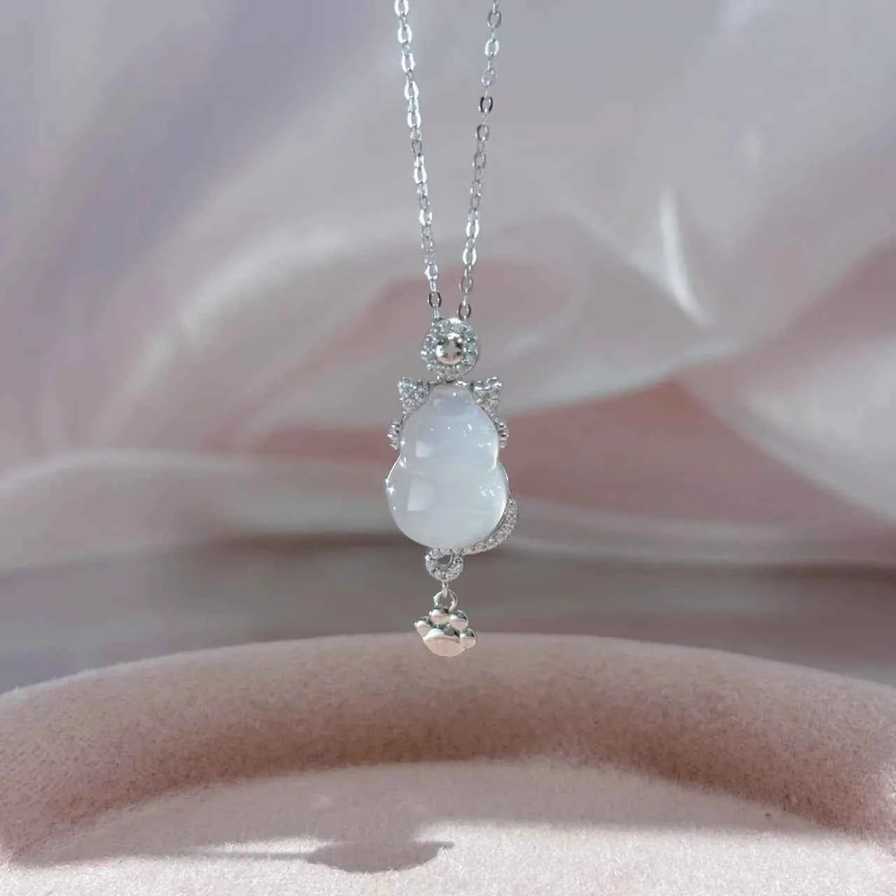 "Cat's Grace" 925 Sterling Silver Jade Necklace - Elegant and Unique