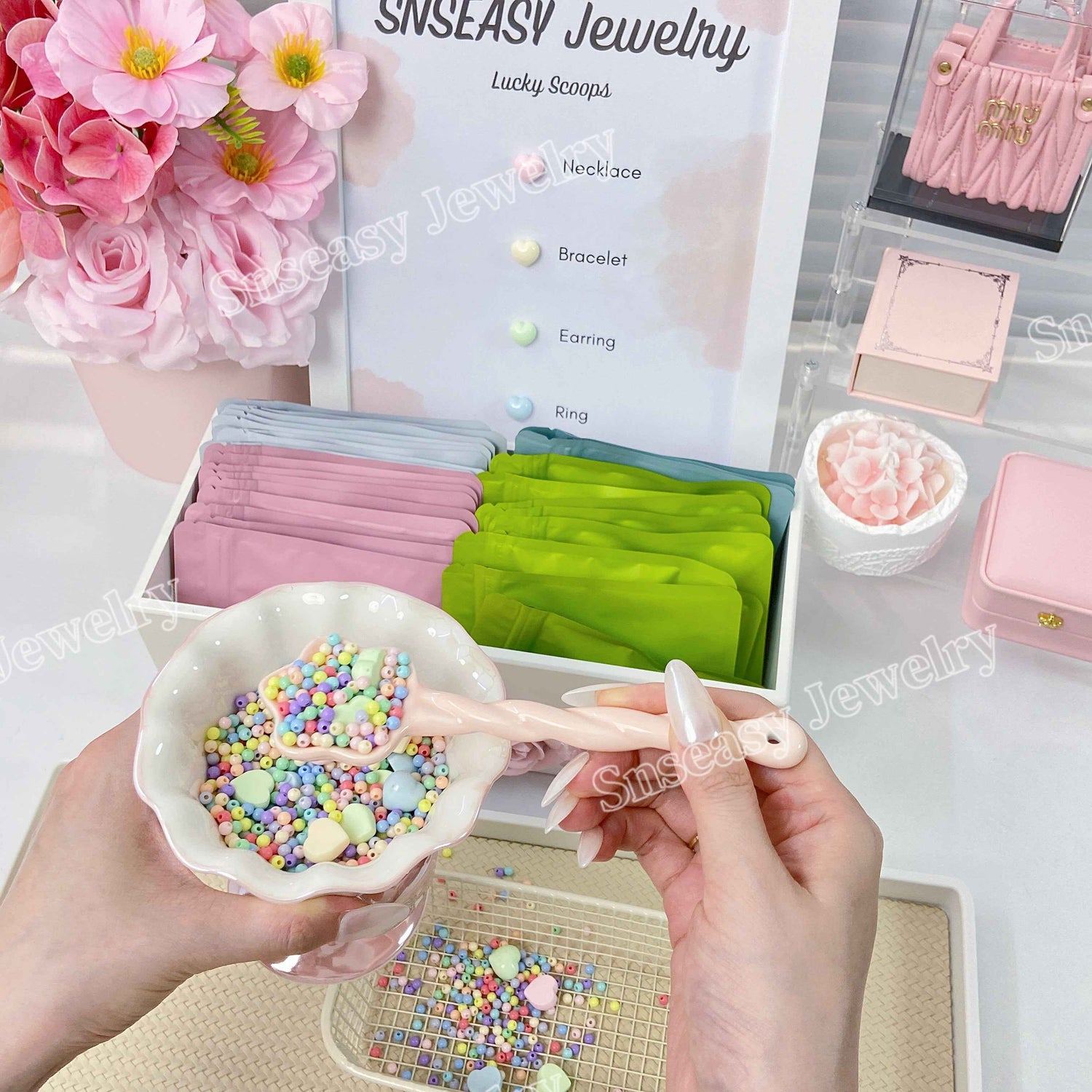 SNSEASY Surprise Jewelry Scoop