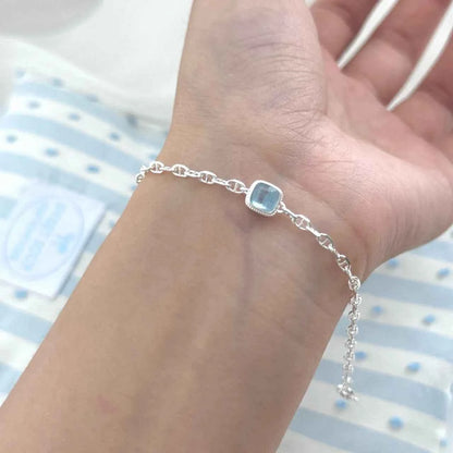 "Aqua Cube Piggy" 925 Sterling Silver Aquamarine & Pig-Nose Chain Bracelet – Minimalist Ocean Chic (Copy)