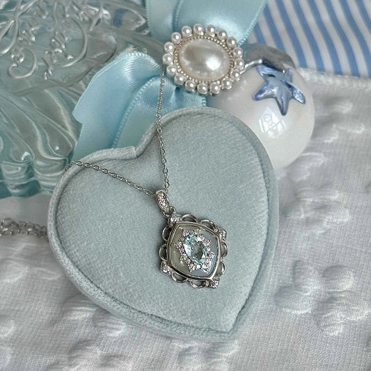 "Floating Light Palace" 925 Sterling Silver Retro Crystal Necklace with Mother-of-Pearl - Elegant and Regal (Copy)
