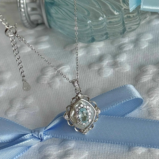 "Floating Light Palace" 925 Sterling Silver Retro Crystal Necklace with Mother-of-Pearl - Elegant and Regal (Copy)
