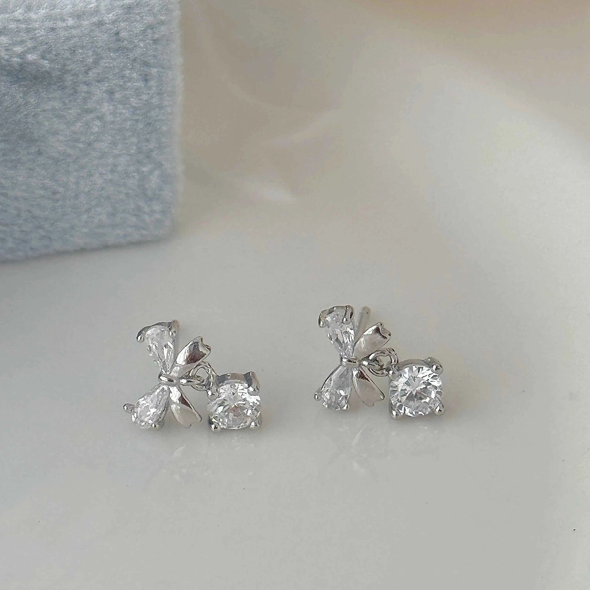 "Hepburn Bow" 999 Pure Silver Bow Stud Earrings - Chic and Versatile (Copy)
