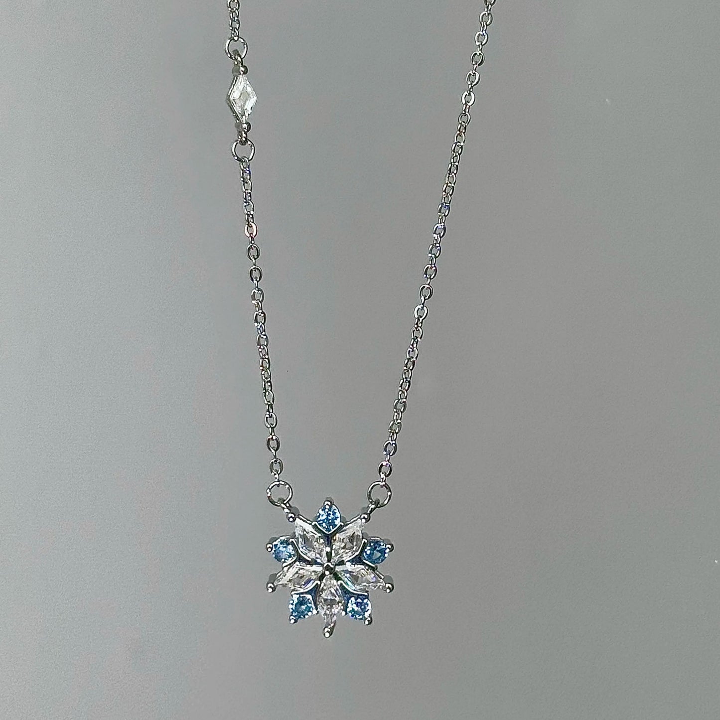 "Ice Blossom" Ice Blue Snowflake Necklace – Unique Design for Your Bestie