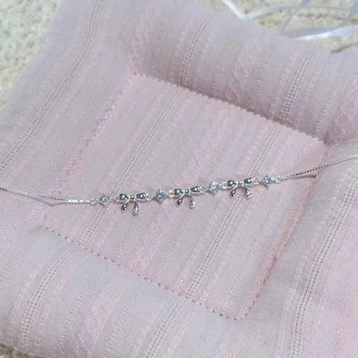"Korean Bow" 925 Sterling Silver Bow Bracelet with Zircon – Sweet & Shimmering (Copy)
