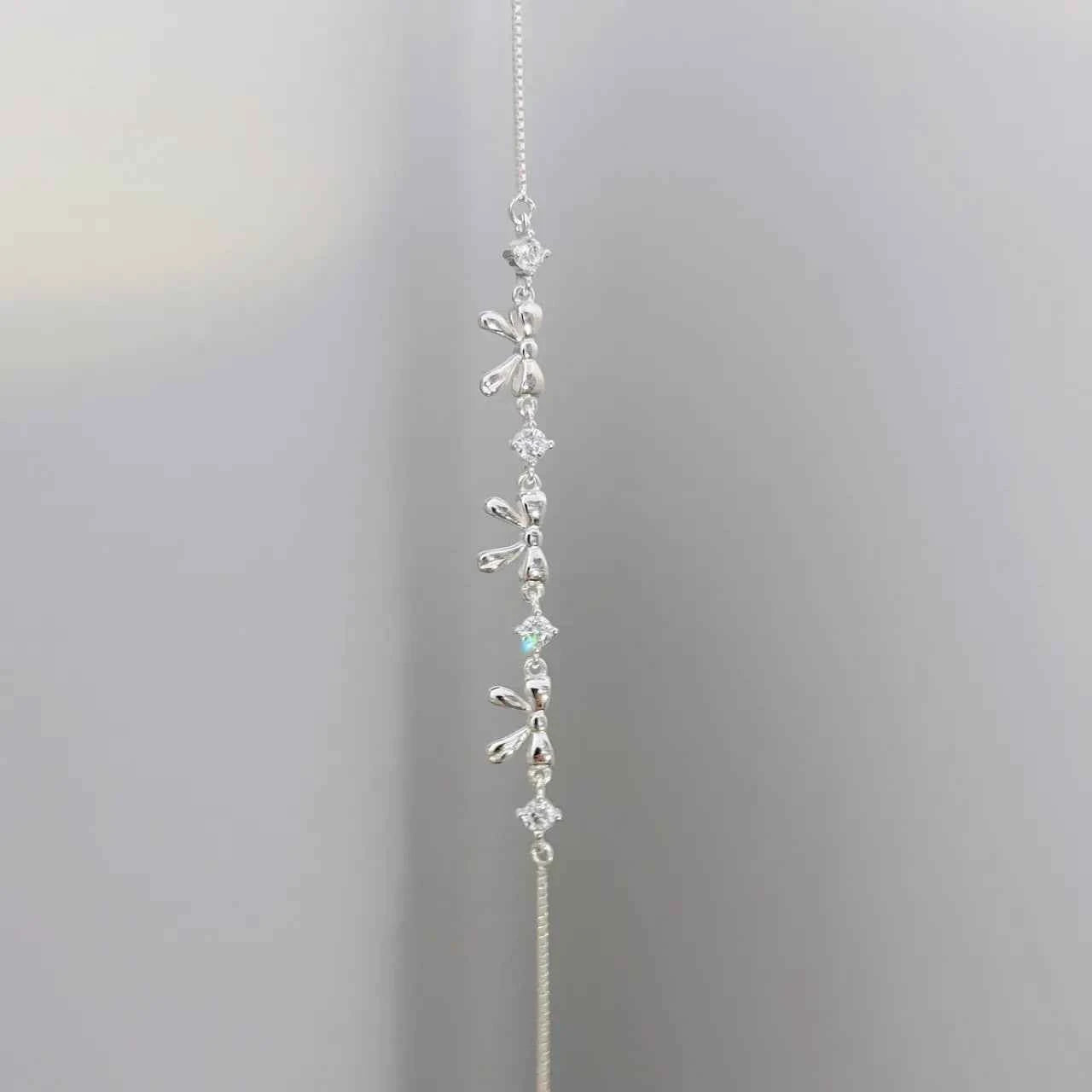 "Korean Bow" 925 Sterling Silver Bow Bracelet with Zircon – Sweet & Shimmering (Copy)