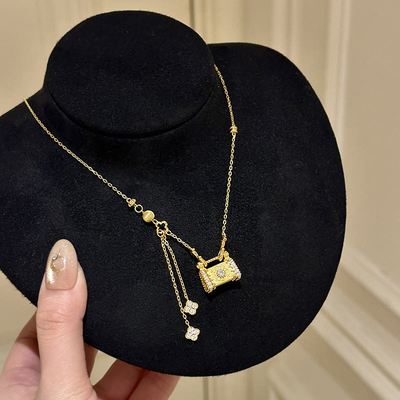 Vintage Clover Lock Pendant Necklace