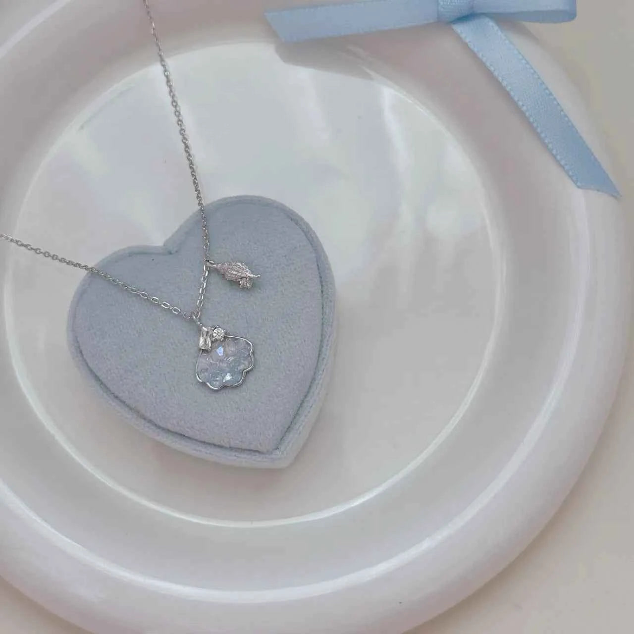 "Shattered Ice Elegance" 925 Sterling Silver Shell Necklace with Crystal - Cool, Chic, and Timeless